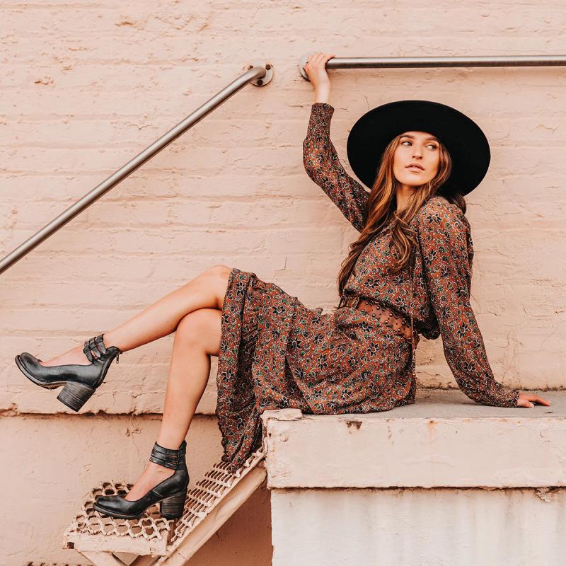 Camélia - Chaussures à talons vintage